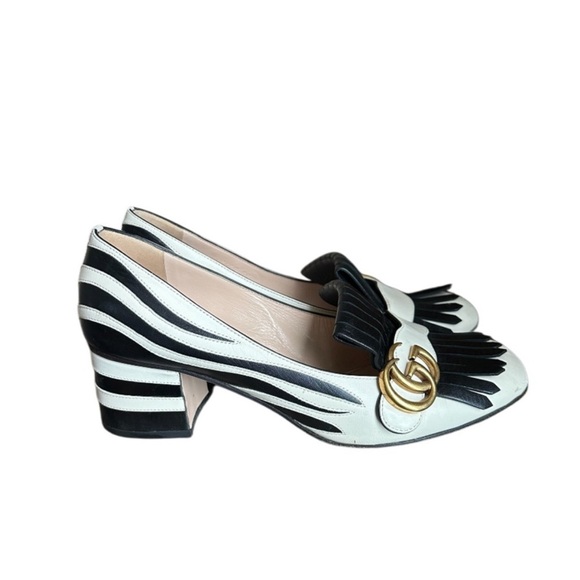 RARE Gucci Marmont Zebra fringe loafer heels
RETAIL 995 - Picture 4 of 7